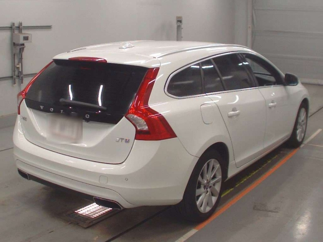 2014 / Volvo / V60